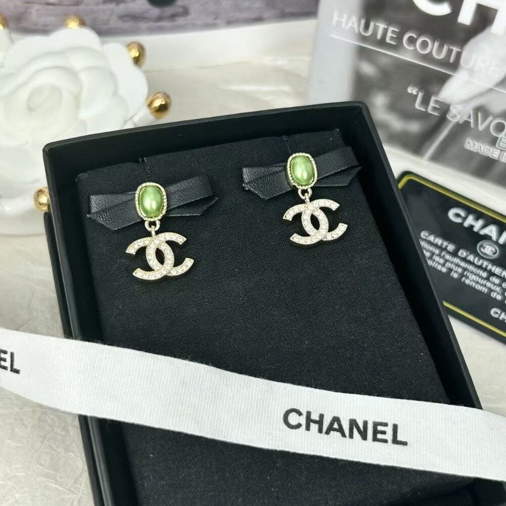 Chanel leather bow 🎀 double C earrings - Picture 2 of 3